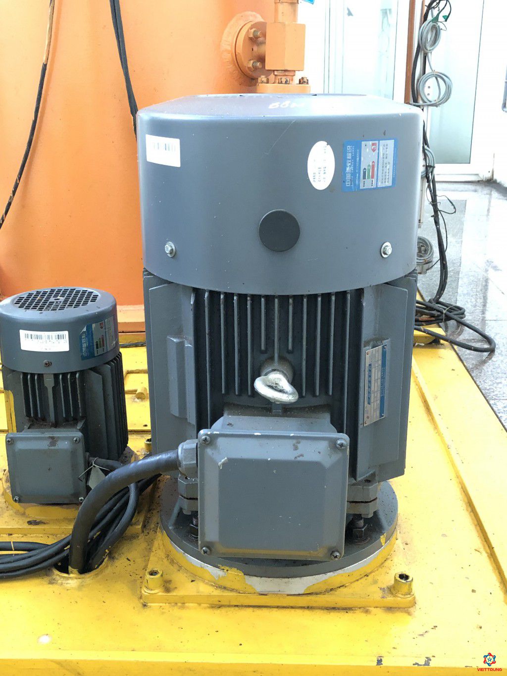 Bơm dầu điều tốc