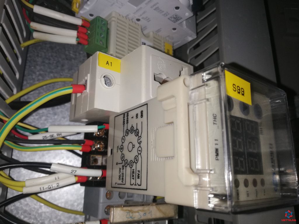 Tem. Controller PMW11-11 AC230V