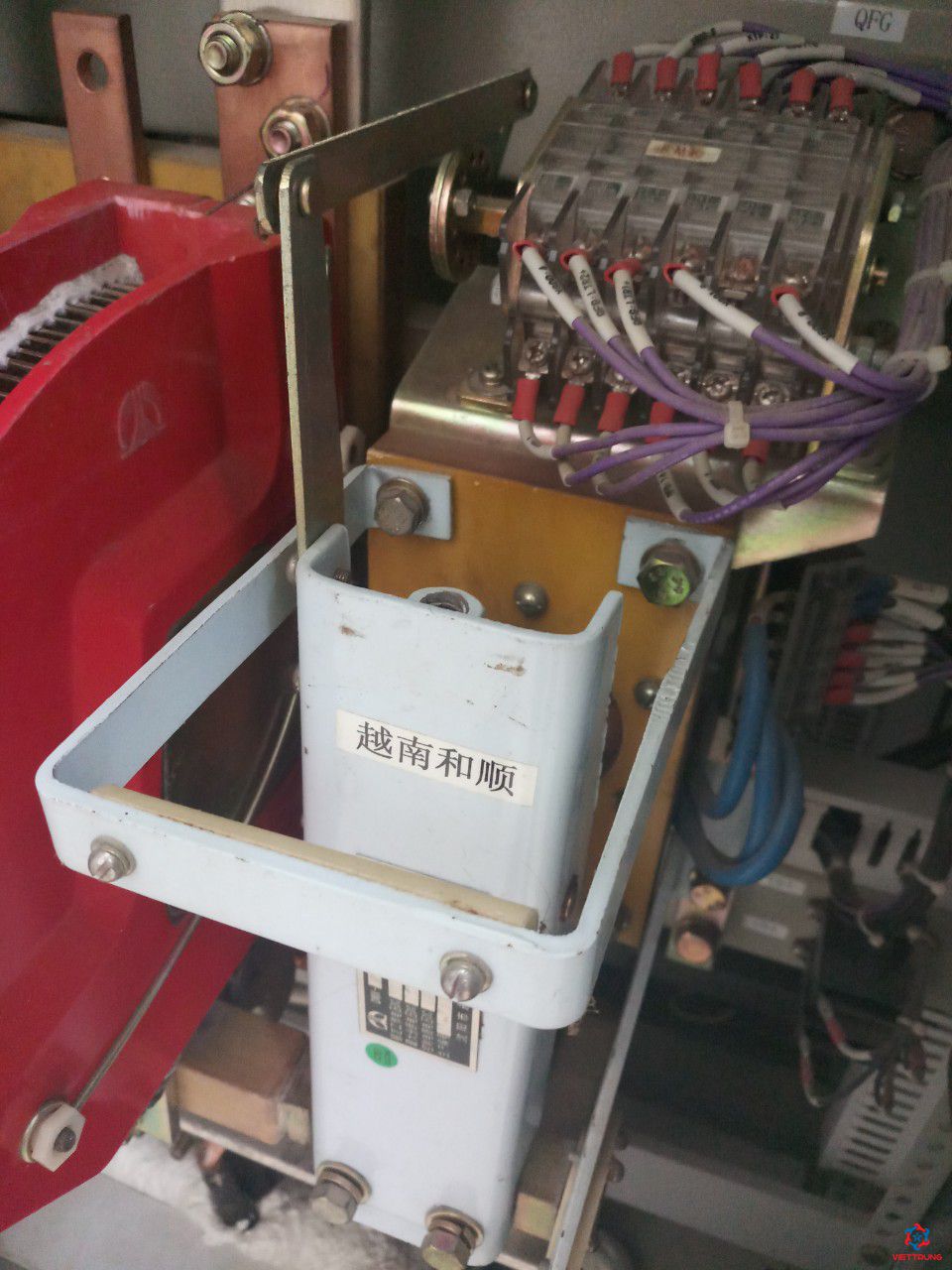 Máy cắt kích từ