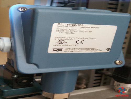 Công tắc áp lực khí phanh, chèn trục
